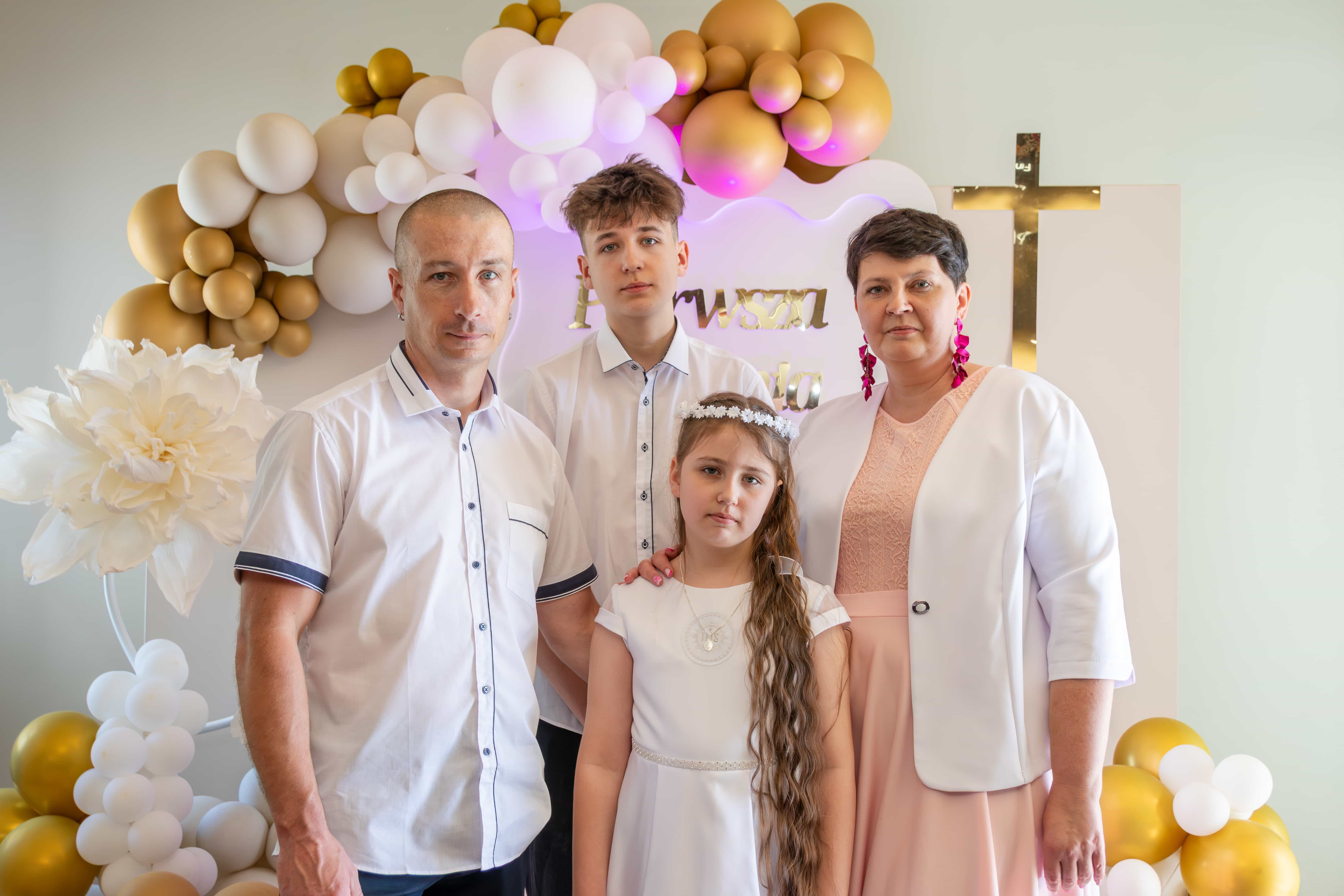 Zdjęcie komunijne z rodziną